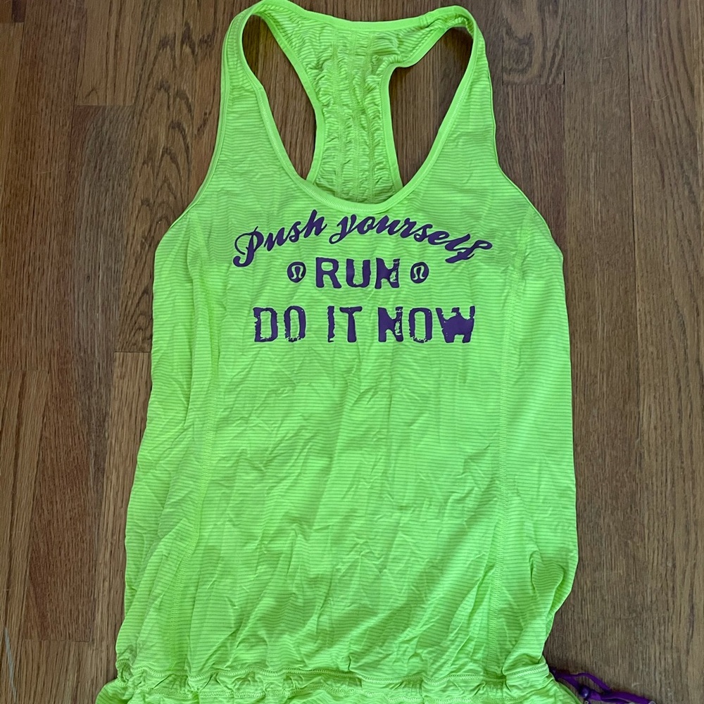 Lululemon tank